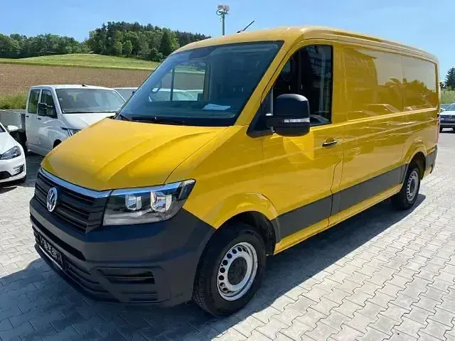 Gebraucht VW Crafter 140 PS (102 kW) 2019 Gelb (ginstergelb r1032/) Van