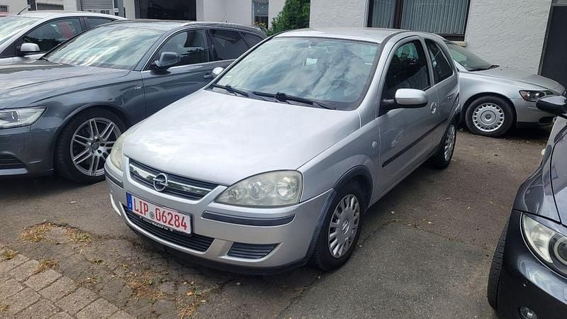 Silber Gebraucht 2004 Opel Corsa Limousine | 600 € (Superpreis) - Bild 1/4
