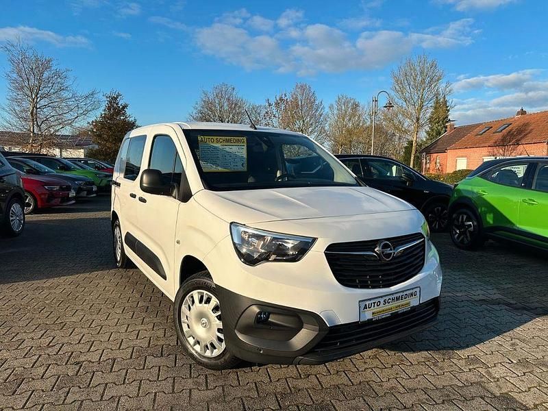 Weiß Gebraucht 2022 Opel Combo Van / Kleinbus | 16.950 € (Fairer Preis) - Bild 1/4