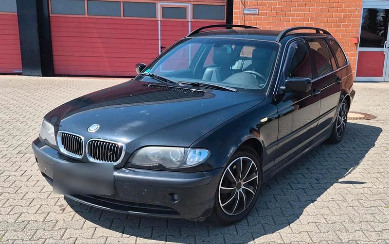 Blau Gebraucht 2005 BMW 320 Kombi | 799 € (Guter Preis) - Bild 1/4