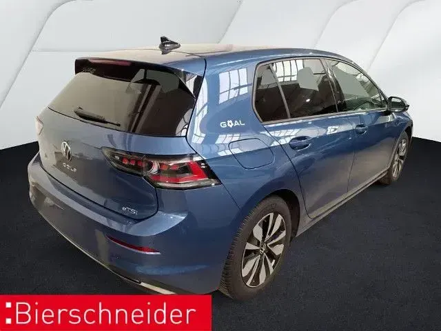 Gebraucht VW Golf VIII Goal 150 PS (110 kW) 2025 Blau Limousine