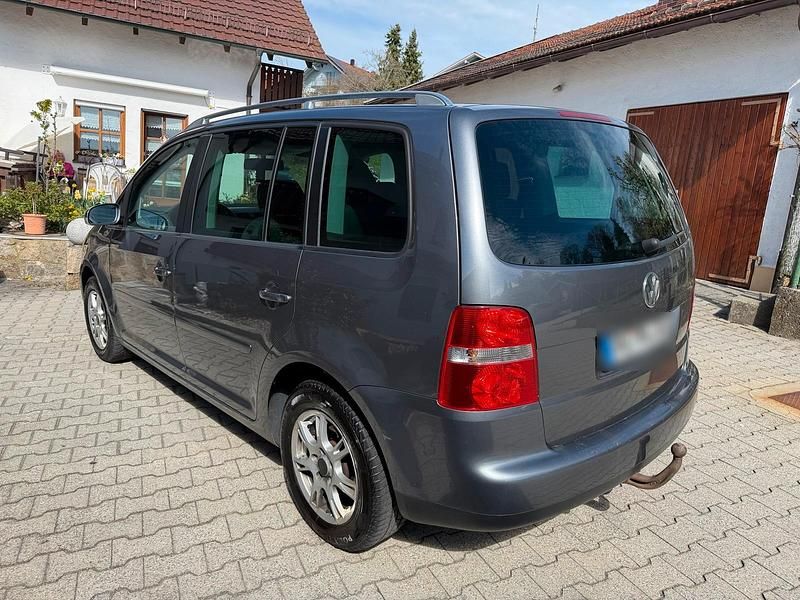 Gebraucht VW Touran 105 PS (77 kW) 2004 Grau Van / Kleinbus