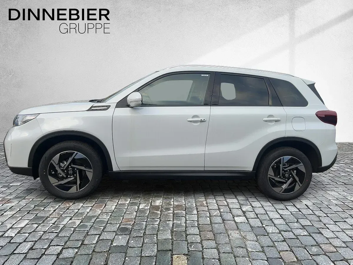 Neu Suzuki Vitara Comfort+ 116 PS (85 kW) 2025 Cool white pearl metallic SUV