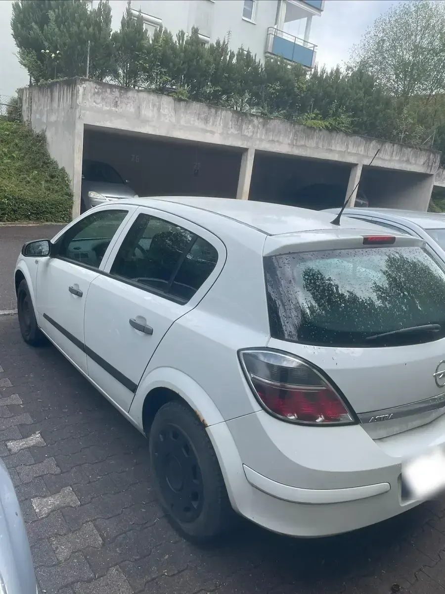 Usata Opel Astra 90 CV (66 kW) 2009 Bianco Coupé