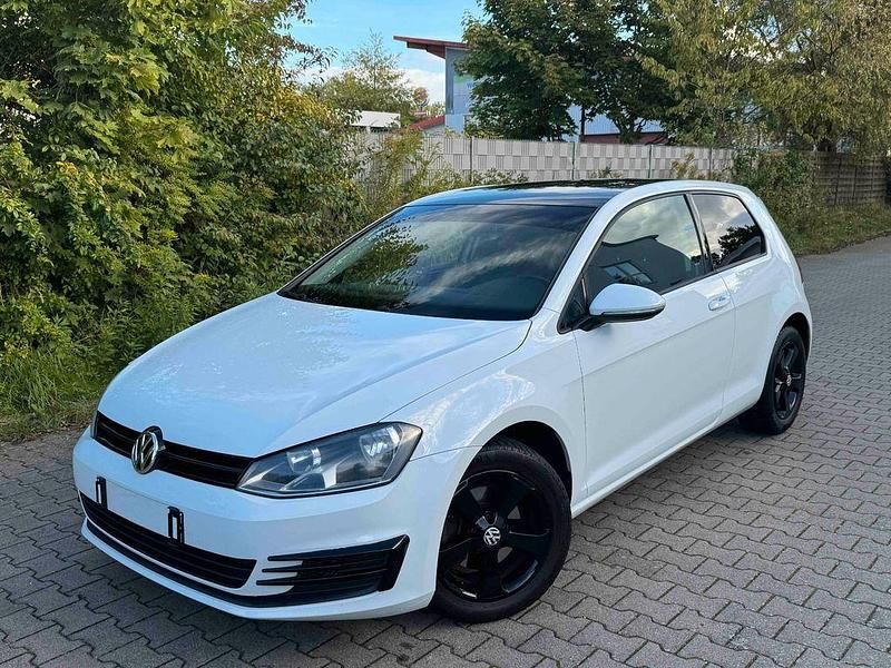 Weiß Gebraucht 2013 VW Golf VII Trendline | 5.990 € (Guter Preis) - Bild 1/4