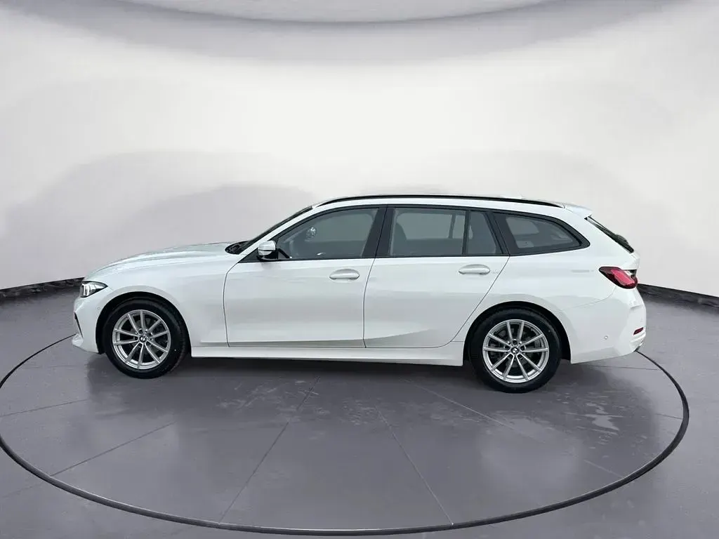 Gebraucht BMW 318 Shadowline 156 PS (114 kW) 2025 Weiß Kombi