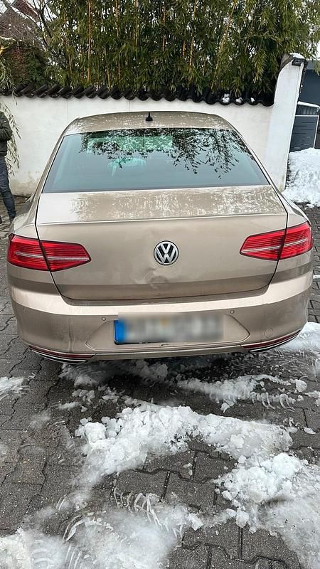 Gebraucht VW Passat 239 PS (175 kW) 2016 Braun Limousine