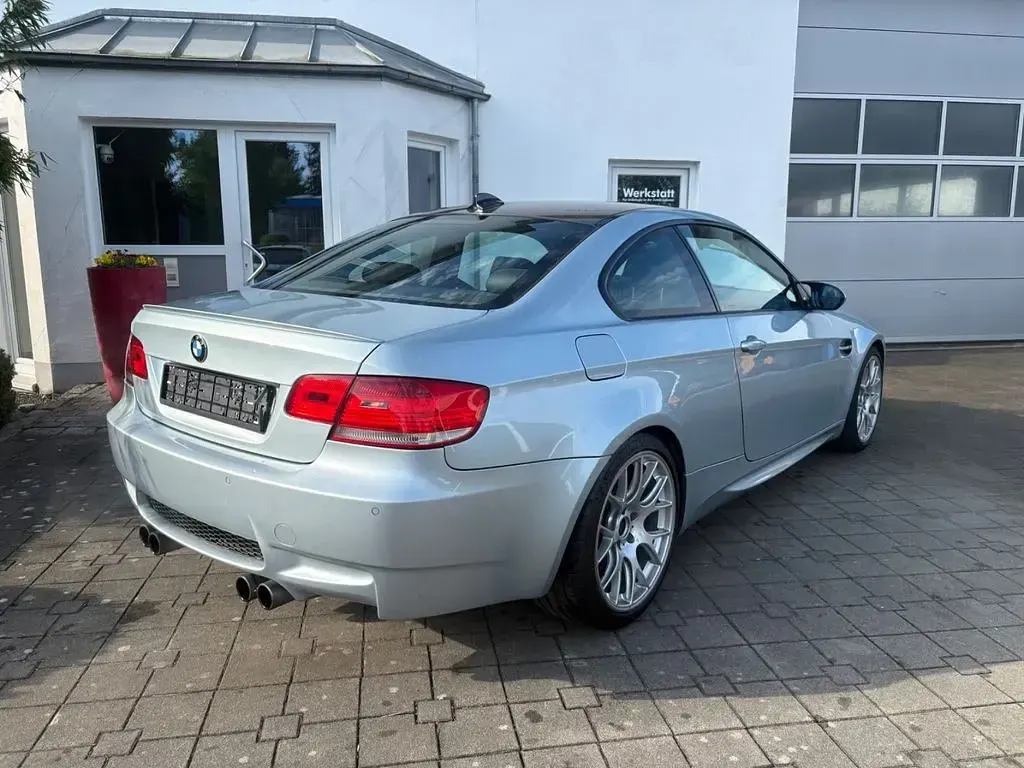 Używany BMW M3 Basis 420 KM (308 kW) 2007 Srebrny Coupe