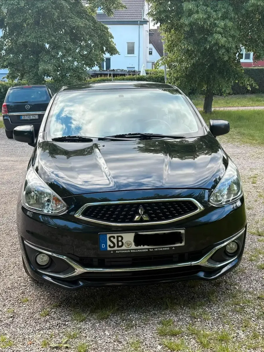 Gebraucht Mitsubishi Space Star Basis 71 PS (52 kW) 2019 Schwarz Kleinwagen