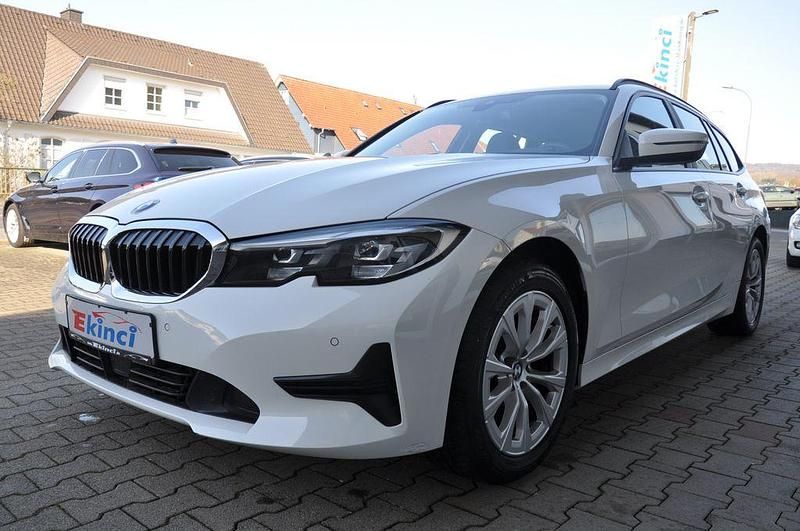 Gebraucht BMW 318 Advantage 150 PS (110 kW) 2022 Weiß Kombi