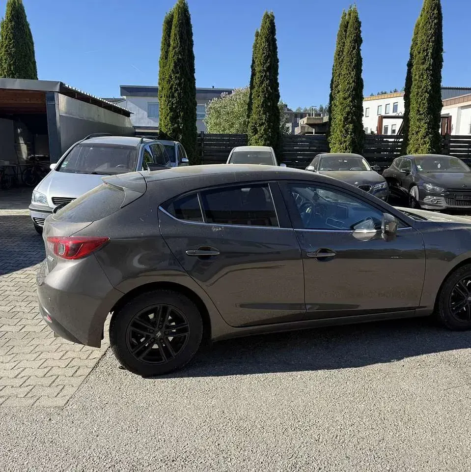 Gebraucht Mazda 3 Sports-Line 150 PS (110 kW) 2015 Obsidiangrau metallic Kleinwagen