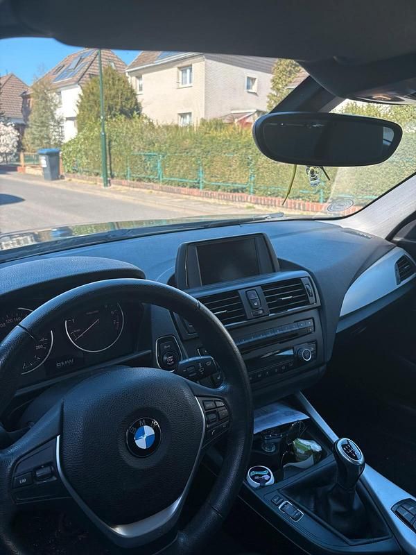 Gebraucht BMW 116 136 PS (100 kW) 2013 Schwarz Kleinwagen