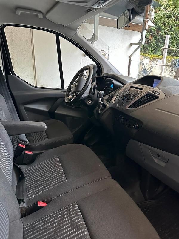 Gebraucht Ford Transit Custom 125 PS (91 kW) 2016 Schwarz Van / Kleinbus