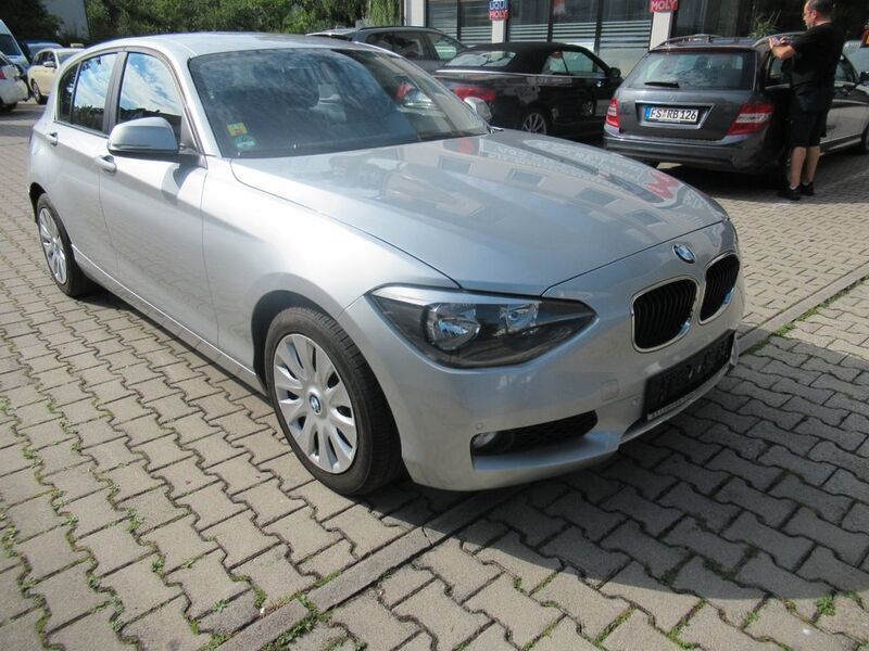 Silber Gebraucht 2012 BMW 116 Kleinwagen | 5.999 € (Fairer Preis) - Bild 1/4