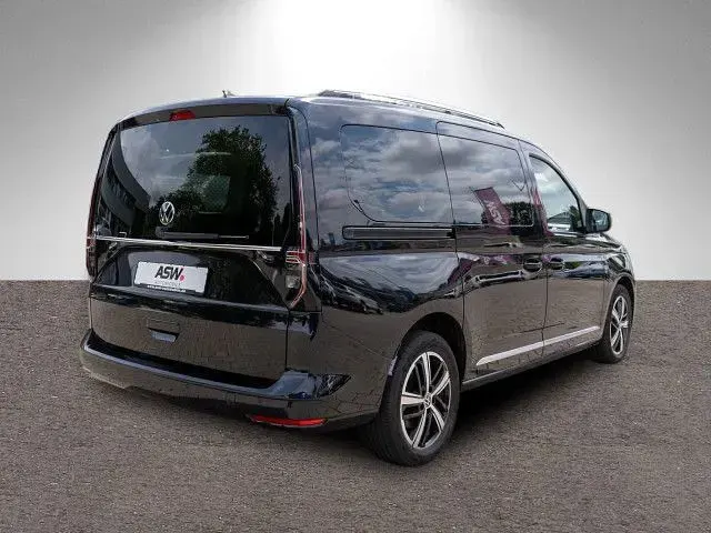 Gebraucht VW Caddy Maxi Style 122 PS (89 kW) 2023 Deep black perleffekt Van / Kleinbus