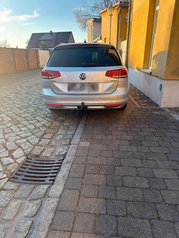 Gebraucht VW Passat 150 PS (110 kW) 2016 Silber Kombi