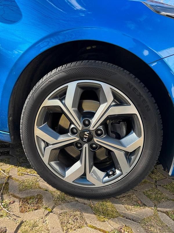 Gebraucht Kia Ceed Spirit 140 PS (102 kW) 2019 Blau Kleinwagen