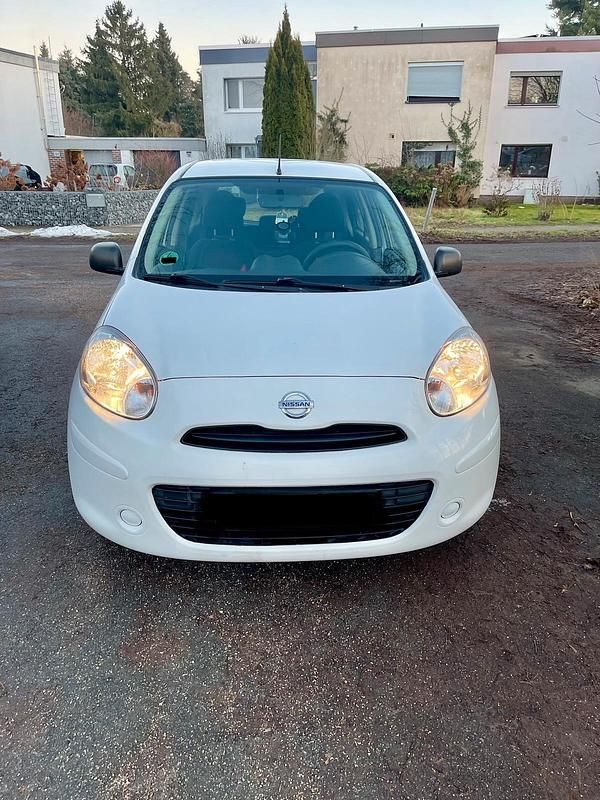 Weiß Gebraucht 2011 Nissan Micra Kleinwagen | 3.250 € (Fairer Preis) - Bild 1/4