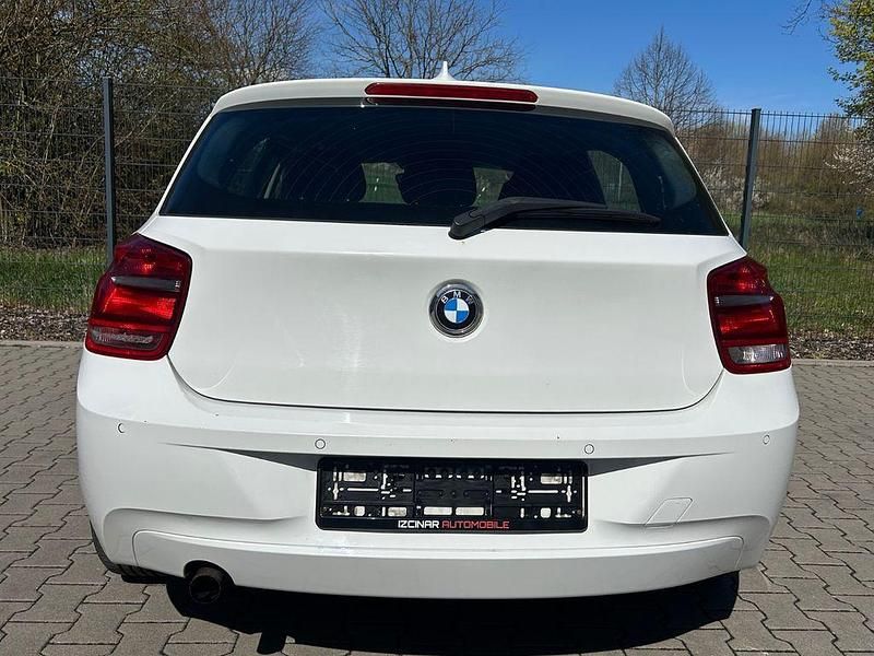 Gebraucht BMW 114 Performance 102 PS (75 kW) 2013 Weiß Kleinwagen