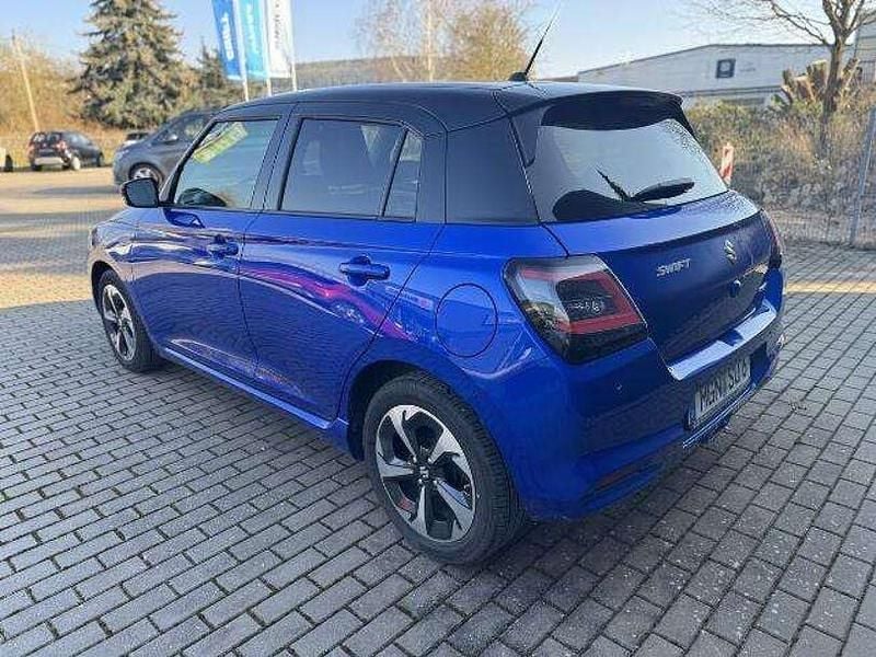 Gebraucht Suzuki Swift Comfort+ 83 PS (61 kW) 2024 Blau Kleinwagen