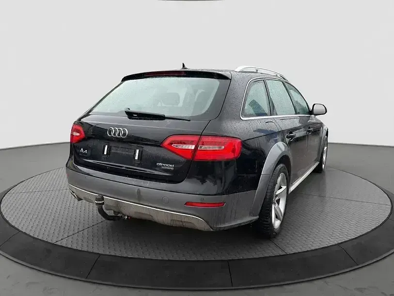 Używany Audi A4 Allroad Ambiente 190 KM (139 kW) 2016 Czarny Kombi