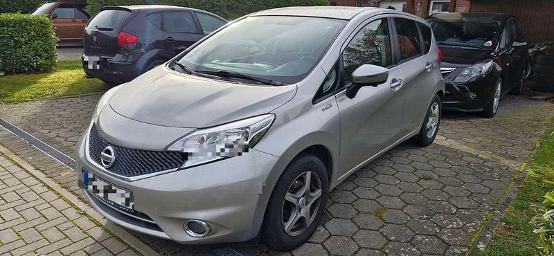 Silber Gebraucht 2014 Nissan Note Acenta Limousine | 6.000 € (Guter Preis) - Bild 1/3