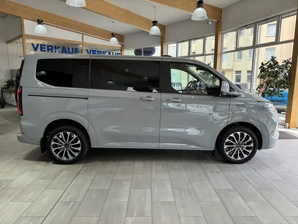 Neu Ford Tourneo Custom Titanium X 170 PS (125 kW) 2026 Fancygrau Van