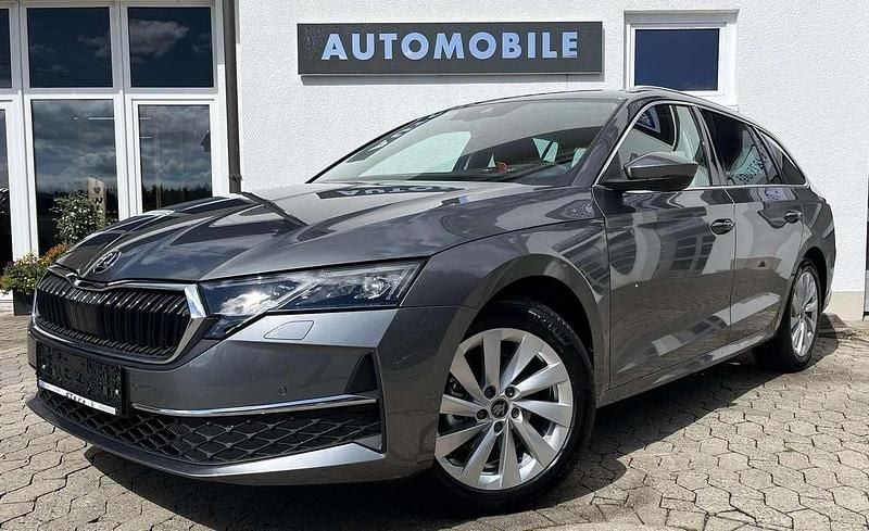 Graphitegrau metallic Gebraucht 2025 Skoda Octavia Selection Kombi | 29.979 € (Superpreis) - Bild 1/4