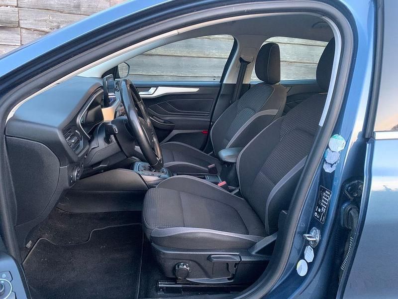 Gebraucht Ford Focus Cool & Connect 95 PS (69 kW) 2022 Blau Limousine