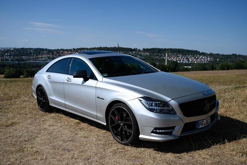 Silber Gebraucht 2012 Mercedes CLS500 Coupé | 27.500 € - Bild 1/4