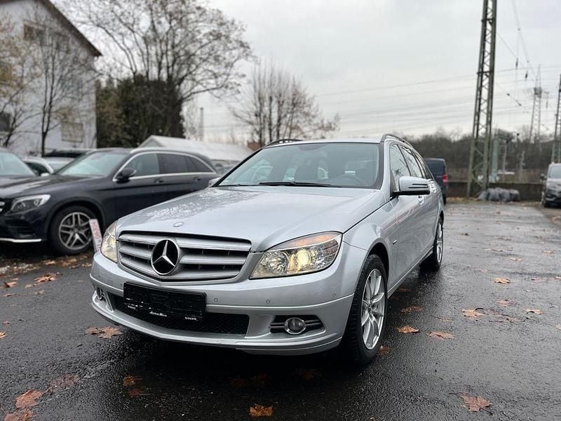 Silber Gebraucht 2009 Mercedes C180 Limousine | 4.999 € (Superpreis) - Bild 1/4