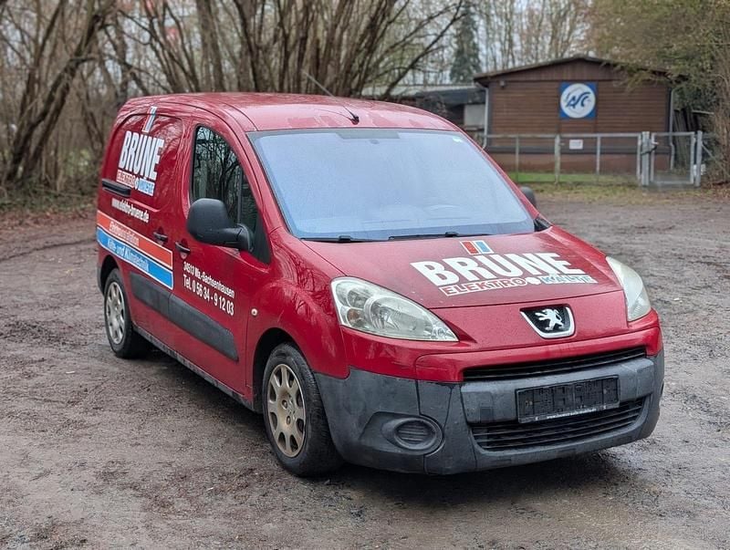 Gebraucht Peugeot Partner 90 PS (66 kW) 2008 Rot Van / Kleinbus