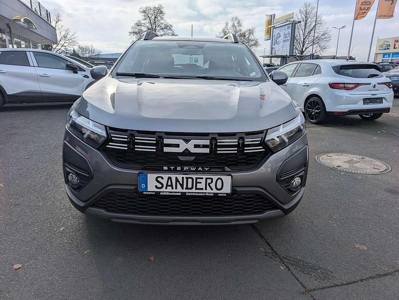 Neu Dacia Sandero Expression 67 PS (49 kW) 2025 Schiefergrau SUV