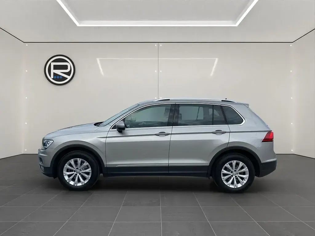 Gebraucht VW Tiguan Comfortline 150 PS (110 kW) 2020 Tungsten silver metallic SUV