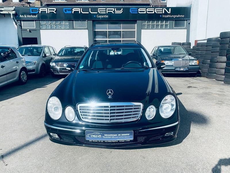 Gebraucht Mercedes E220 150 PS (110 kW) 2005 Schwarz Kombi