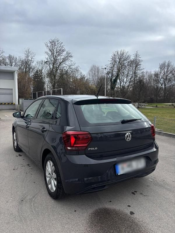 Gebraucht VW Polo 95 PS (69 kW) 2019 Grau Kleinwagen