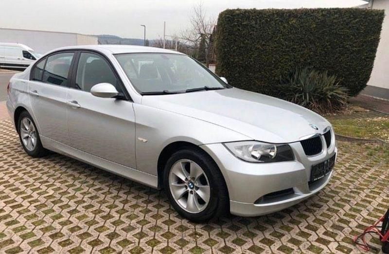 Gebraucht BMW 318 129 PS (94 kW) 2006 Silber Limousine