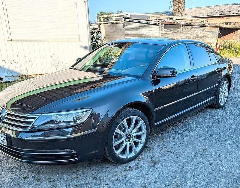 Braun Gebraucht 2014 VW Phaeton Limousine | 18.000 € (Fairer Preis) - Bild 1/4