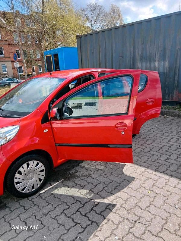 Gebraucht Citroën C1 68 PS (50 kW) 2007 Rot Kleinwagen
