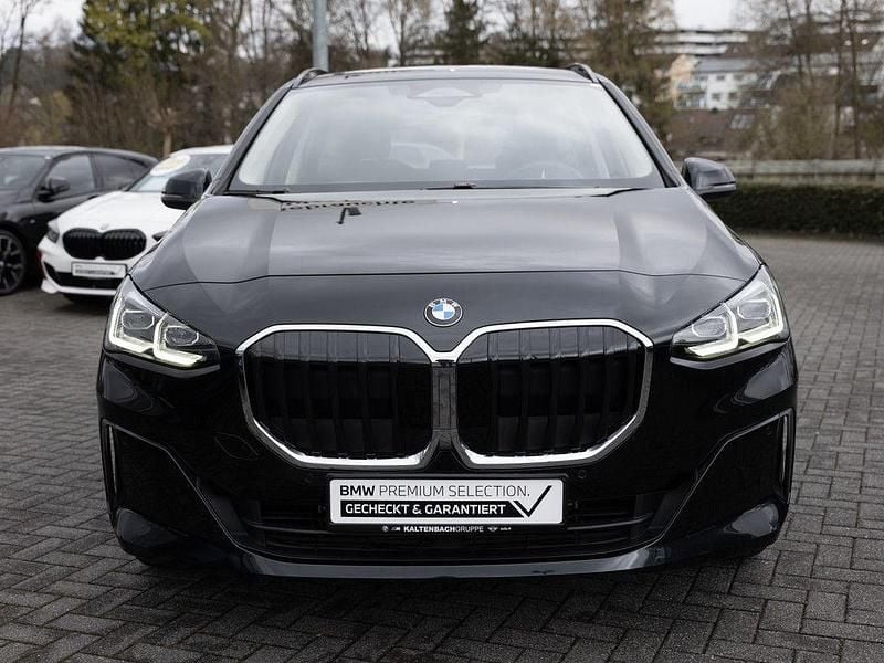 Gebraucht BMW 220 Active Tourer 170 PS (125 kW) 2025 Schwarz Van / Kleinbus