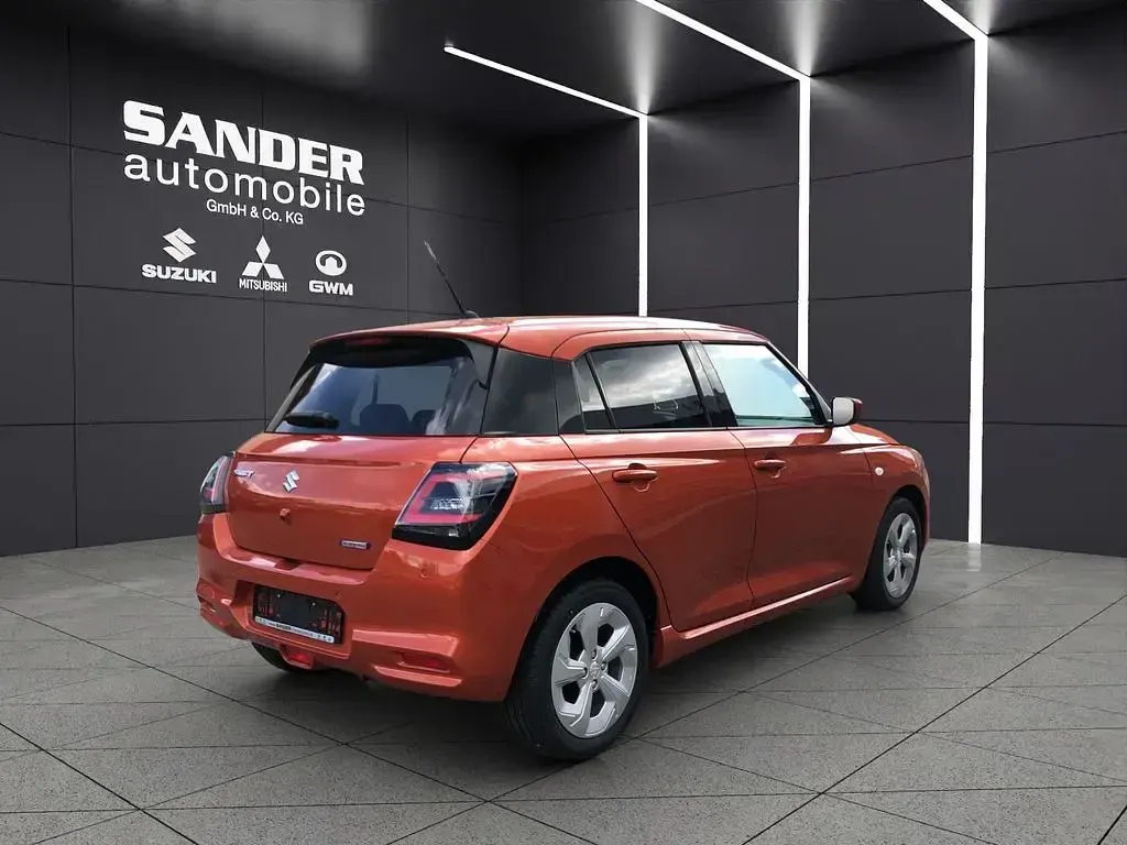 Neu Suzuki Swift Comfort 83 PS (61 kW) 2026 Orange Kleinwagen