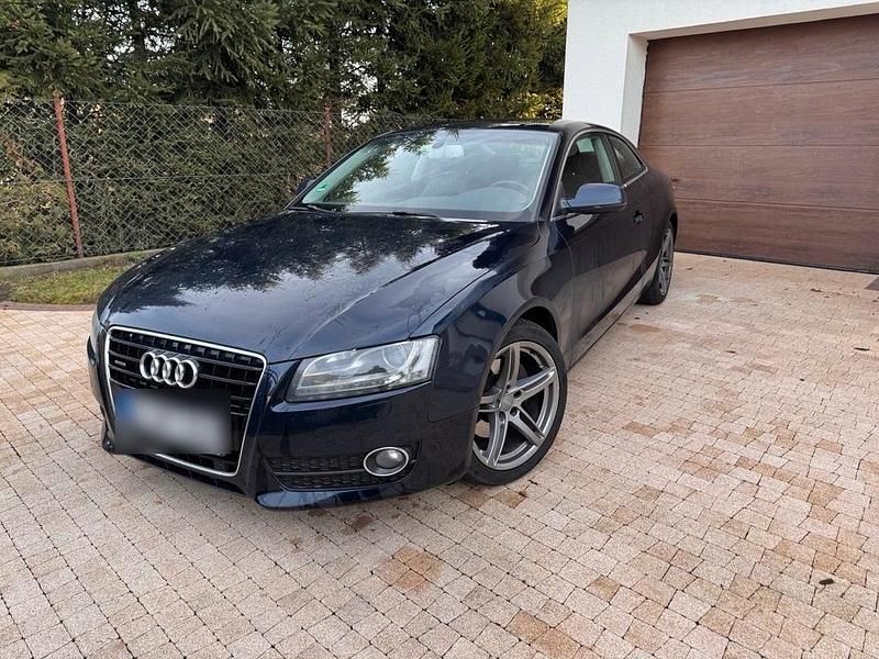 Blau Gebraucht 2011 Audi A5 Coupé | 8.299 € (Fairer Preis) - Bild 1/4