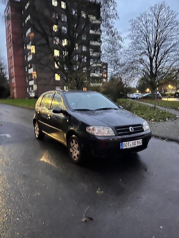 Schwarz Gebraucht 2005 Fiat Punto Kleinwagen | 1.100 € (Guter Preis) - Bild 1/4