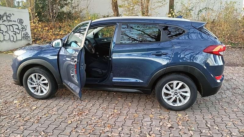 Gebraucht Hyundai Tucson Advantage 132 PS (97 kW) 2017 Blau SUV