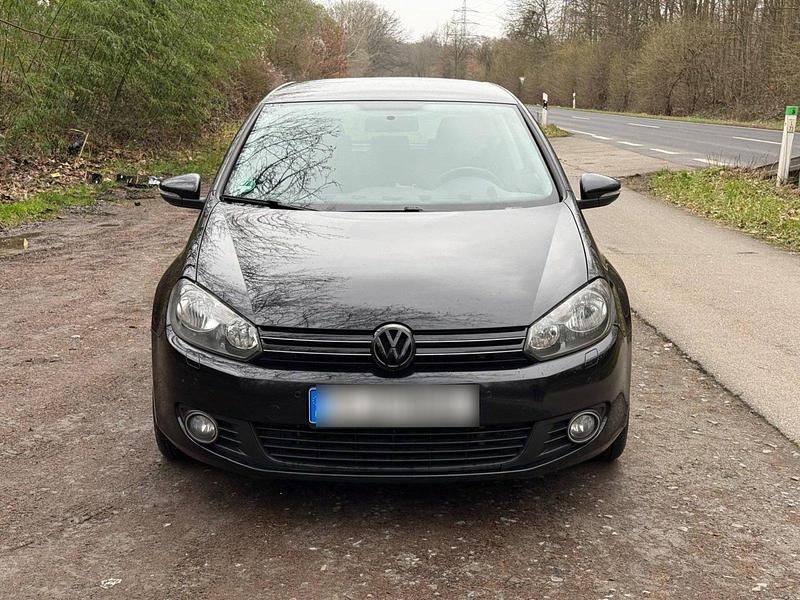 Gebraucht VW Golf VI 105 PS (77 kW) 2010 Schwarz Kleinwagen