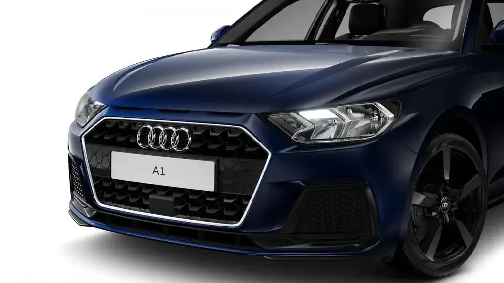 Gebraucht Audi A1 Sportback Advanced 116 PS (85 kW) 2025 Navarrablau Kleinwagen