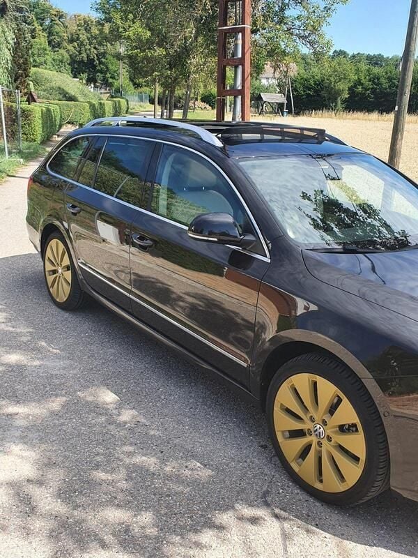 Braun Gebraucht 2013 Skoda Superb Exclusive Kombi | 9.999 € (Fairer Preis) - Bild 1/4