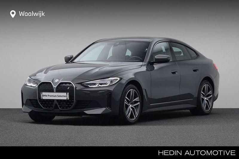 Grau Gebraucht 2022 BMW i4 Executive Limousine | 35.998 € (Teuer) - Bild 1/4