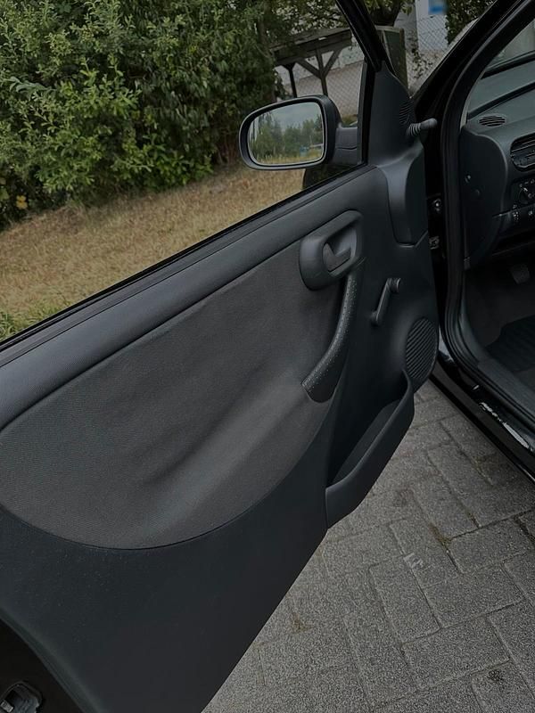 Gebraucht Opel Corsa 58 PS (42 kW) 2002 Schwarz Kleinwagen