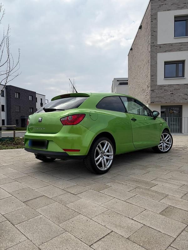 Gebraucht Seat Ibiza 60 PS (44 kW) 2013 Grün Coupé